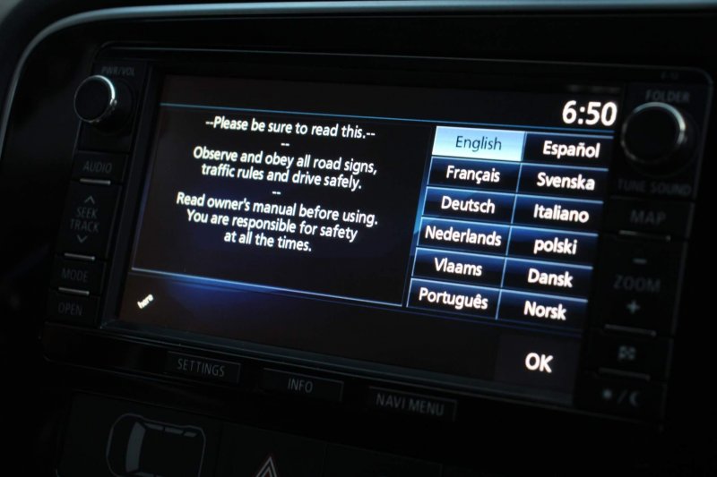 MITSUBISHI OUTLANDER