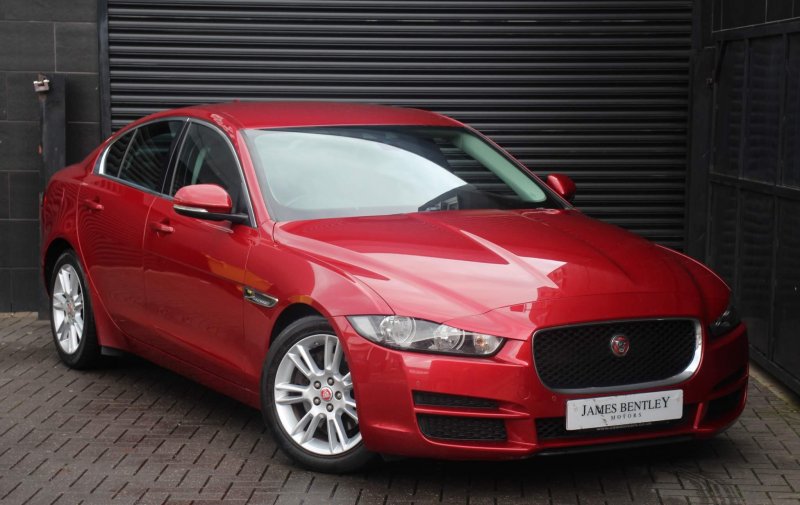 JAGUAR XE