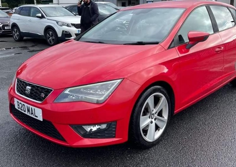 SEAT LEON