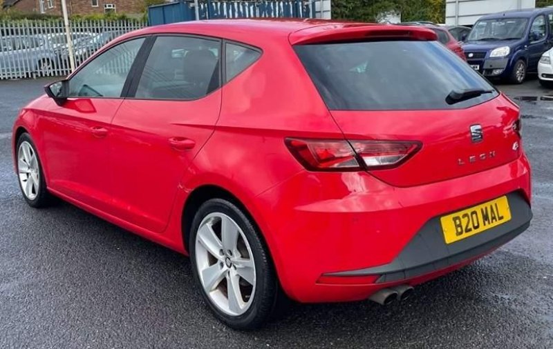 SEAT LEON