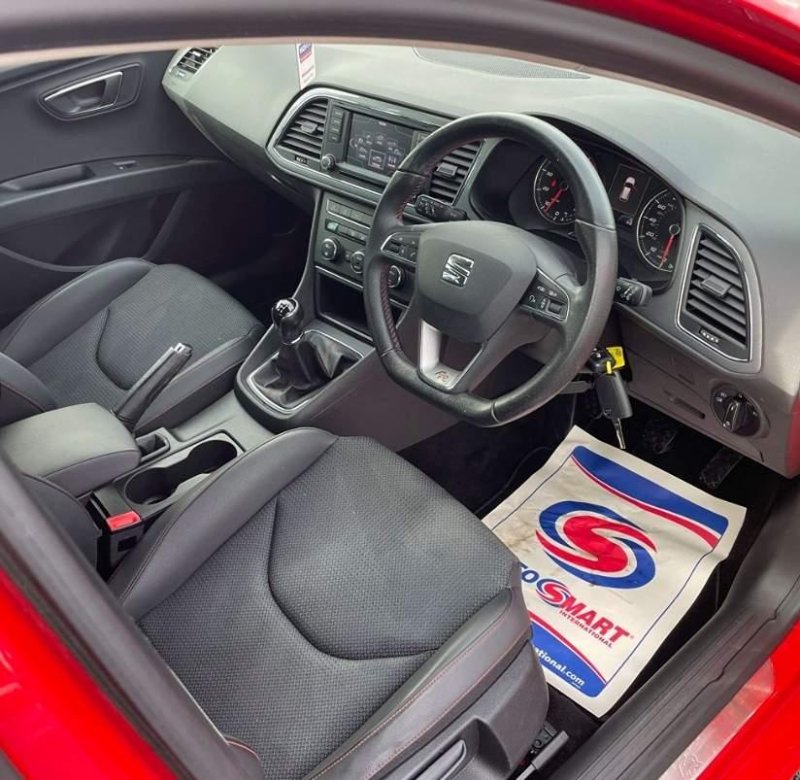 SEAT LEON