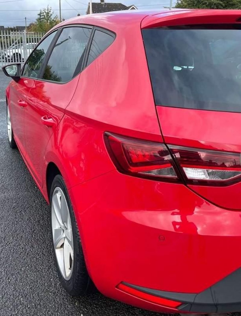 SEAT LEON