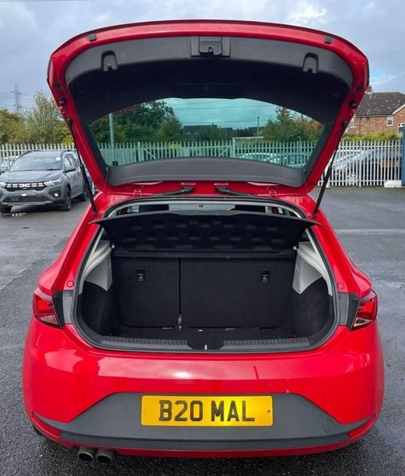 SEAT LEON