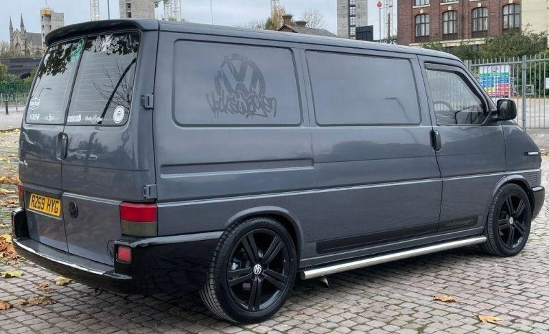 VOLKSWAGEN CAMPERVAN