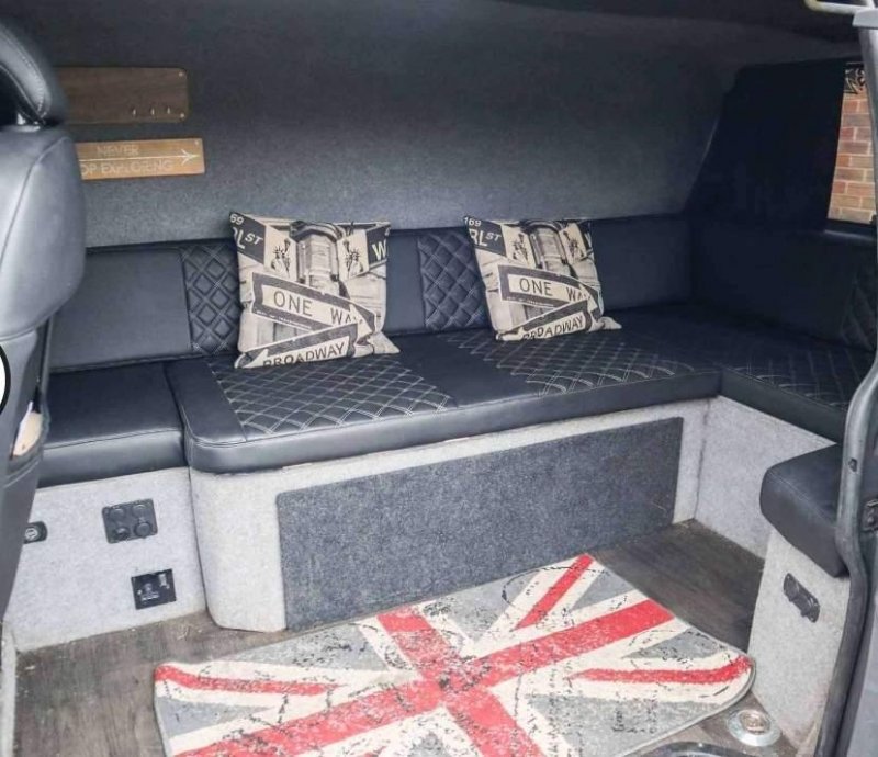 VOLKSWAGEN CAMPERVAN