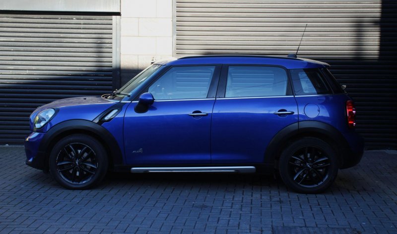 MINI COUNTRYMAN