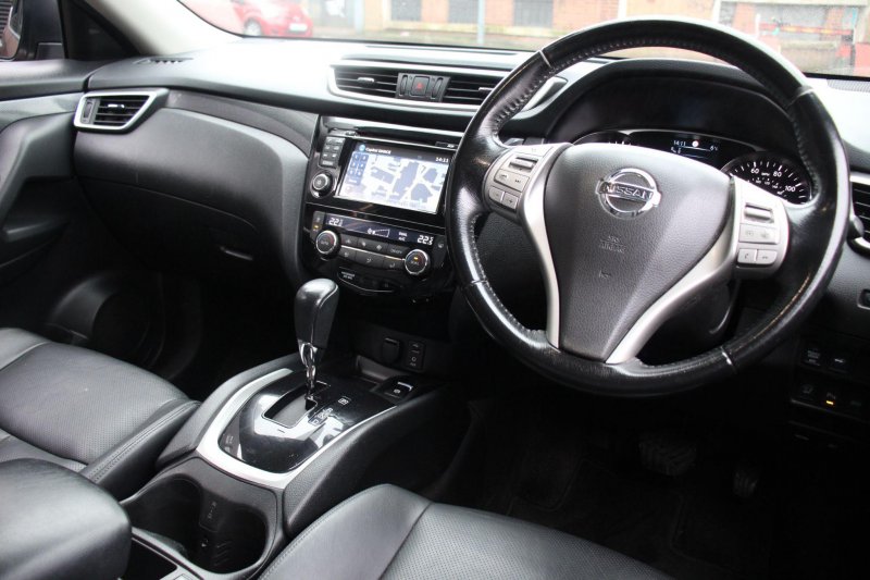 NISSAN X-TRAIL