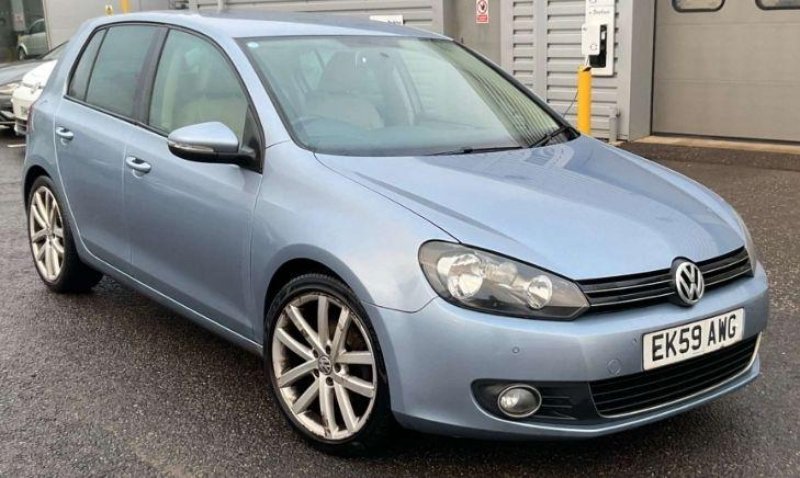 VOLKSWAGEN GOLF