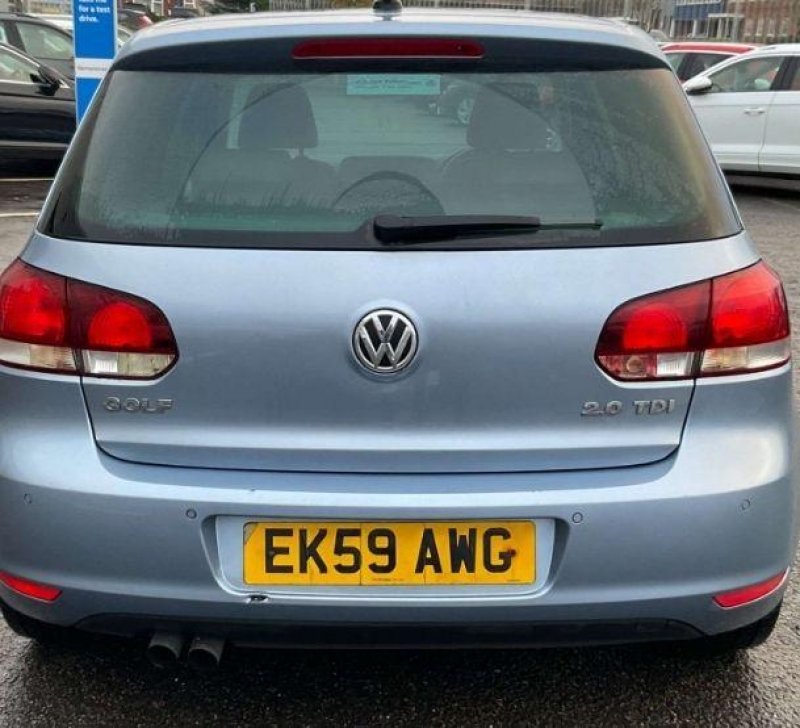 VOLKSWAGEN GOLF