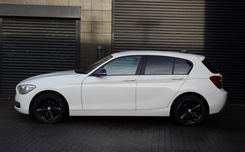 BMW 1 SERIES