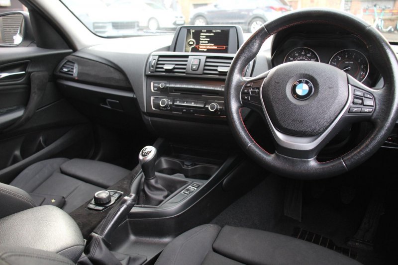 BMW 1 SERIES