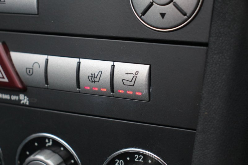 MERCEDES-BENZ SLK