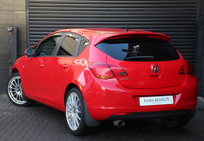 VAUXHALL ASTRA
