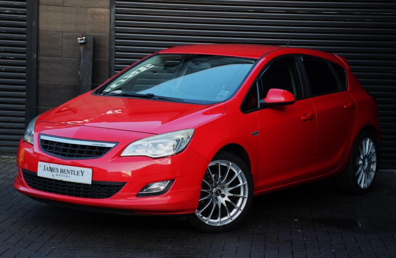 VAUXHALL ASTRA