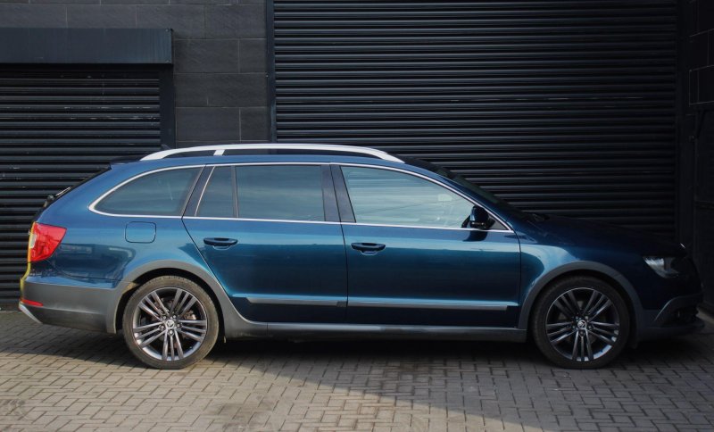 SKODA SUPERB