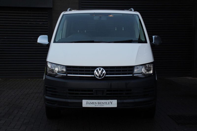 VOLKSWAGEN TRANSPORTER SHUTTLE