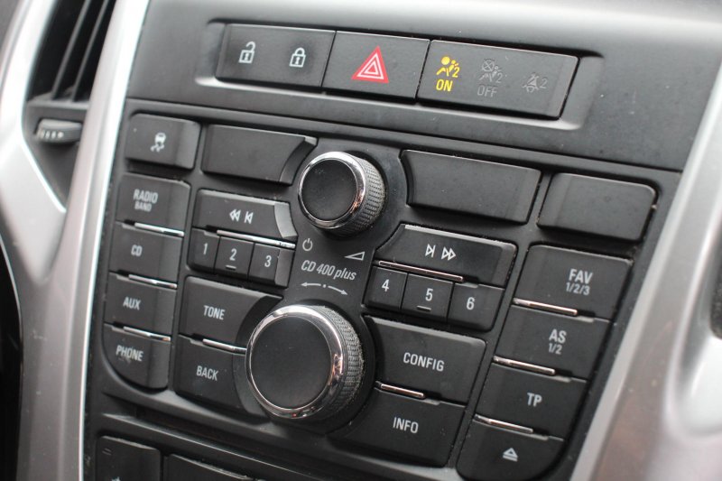 VAUXHALL ASTRA