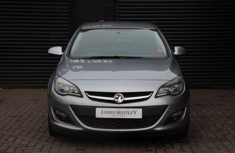 VAUXHALL ASTRA