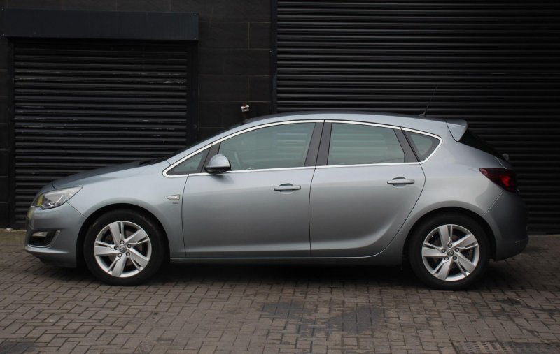 VAUXHALL ASTRA