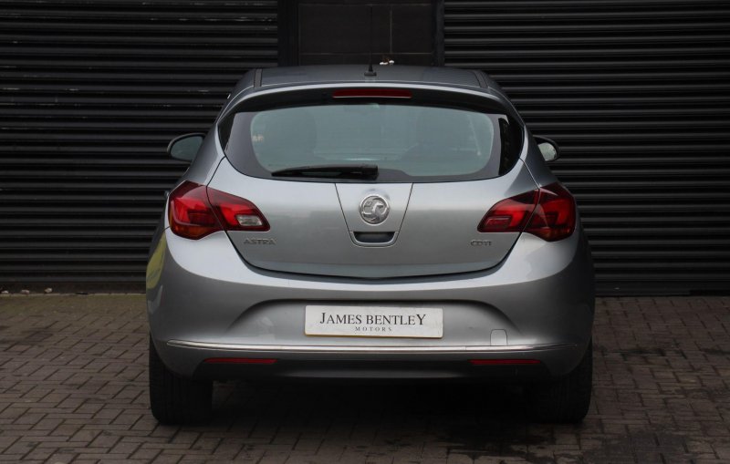 VAUXHALL ASTRA