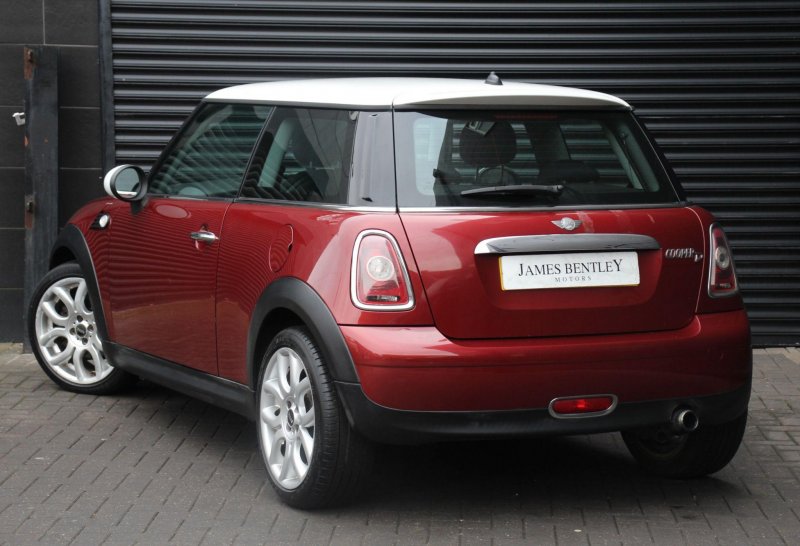 MINI HATCH