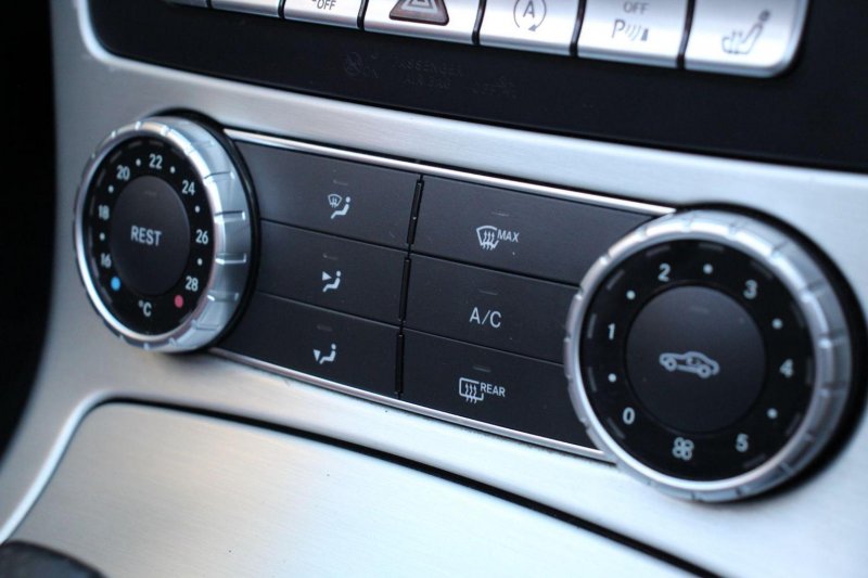 MERCEDES-BENZ SLK