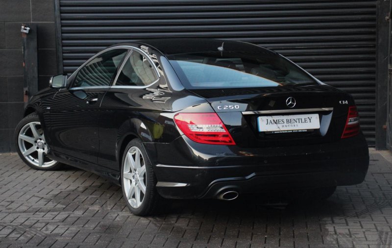 MERCEDES-BENZ C CLASS