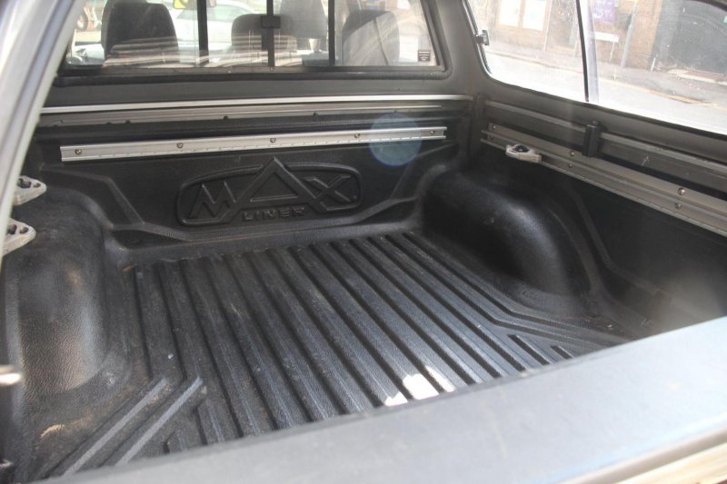 NISSAN NAVARA