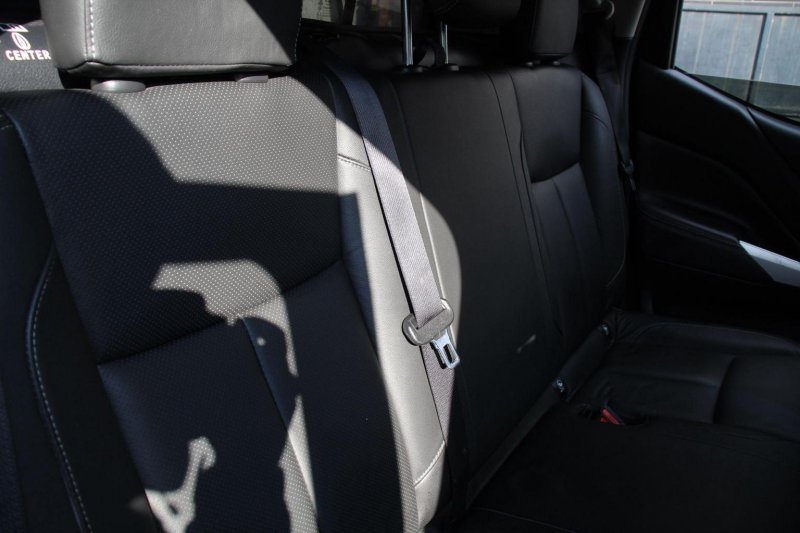 NISSAN NAVARA