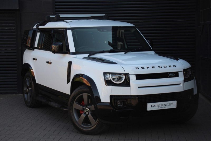 LAND ROVER DEFENDER 110