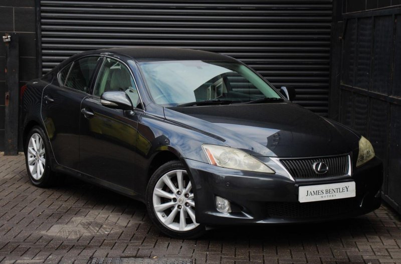 LEXUS IS